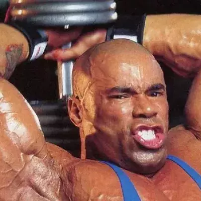 Das außergewöhnliche Training des Bodybuilders Kev Levrone