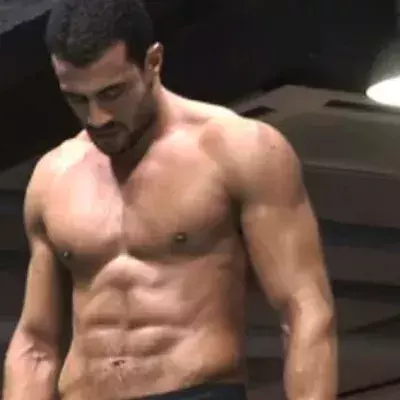 Bei diesem intensiven Training, das sich dieser Free Fighter antut, könnt ihr nur staunen!