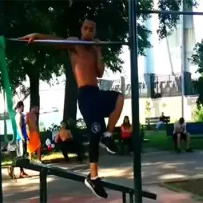 Street Workout: Junior Turbos beeindruckende Tricks