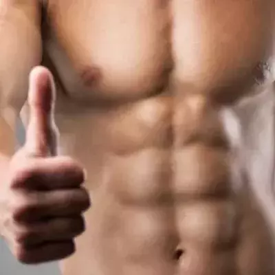 Ohne Equipment: Fünf Minuten Training, um eure Bauchmuskeln zu stählen