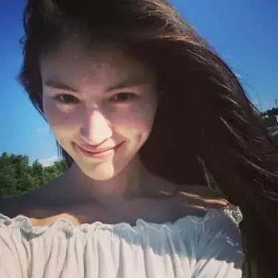 So umwerfend sehen Models ungeschminkt aus