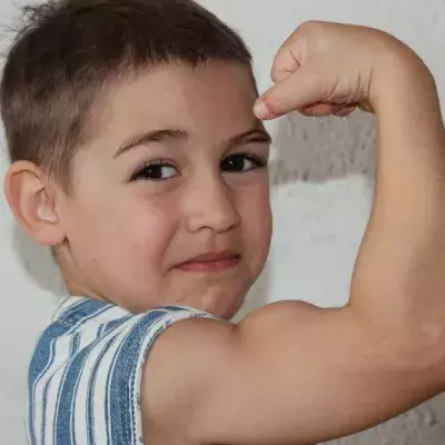 Die 10 stärksten Kinder der Welt und ihre unfassbare körperliche Verfassung!