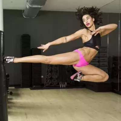 Bianca Van Damme, die ultrasportliche und verführerische Tochter von Jean-Claude Van Damme