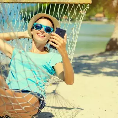 Smartphone im Urlaub: Kaum jemand will darauf verzichten