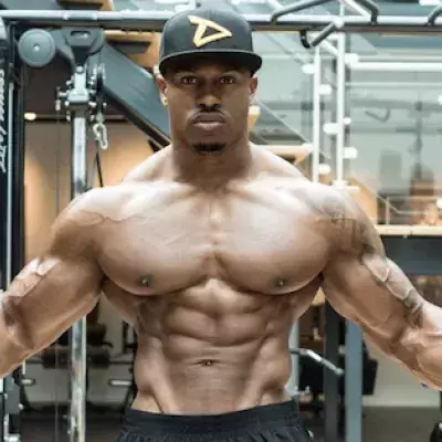 Kennt ihr Simeon Panda, einen der größten Influencer in der Welt des Kraftsports?