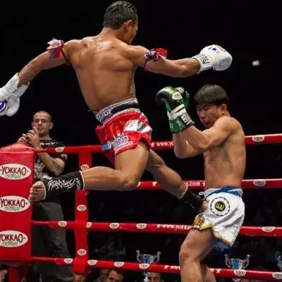 Aus diesem Grund gilt die Muay-Thai-Legende Saenchai als einer der besten Kämpfer