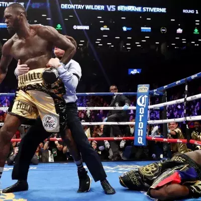 Deontay Wilder besiegt Bermane Stiverne durch K. o. und fordert Anthony Joshua heraus