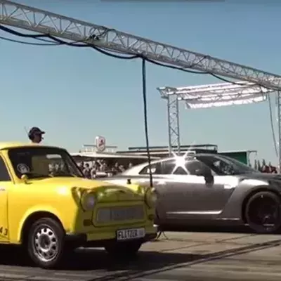Wenn ein getunter Trabbi gegen einen GTR R35 antritt