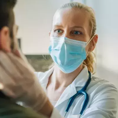 Coronavirus könnte laut Ärzten taub machen