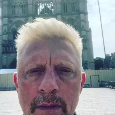 Boris Becker postet Selfie vor Notre-Dame und verstört mit diesem Detail seine Fans