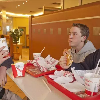 Sie gehen in München zu McDonald's - Dann infizieren sie sich mit hochansteckendem Virus