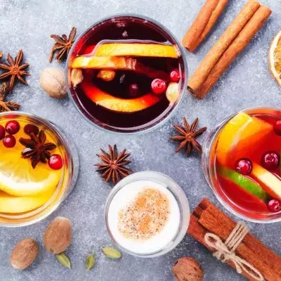 Glühwein-Alternativen: Winterliche Rezepte aus aller Welt