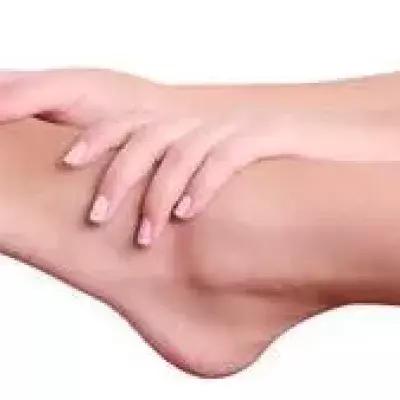 Hallux valgus (Ballenzeh): Schmerzen, Erfahrungen, Behandlung und Korrektur: OP, Schiene oder Schuhe, was tun?