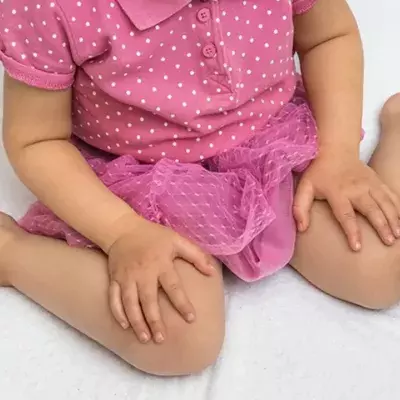 Die "W-Position": So schädlich ist es, wenn du als Kind so sitzt