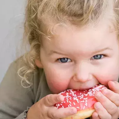 Kinder essen zu viel Zucker