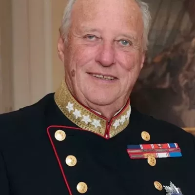 King Harald V of Norway (29741494632) (cropped)