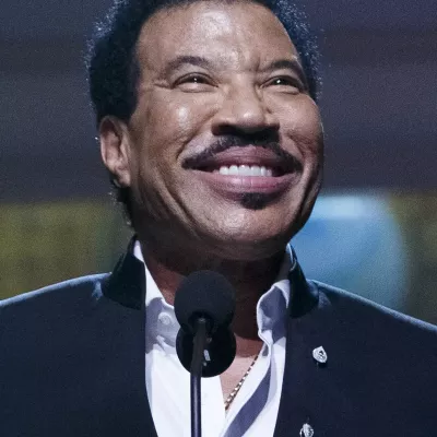 Lionel Richie 2022 (51930307118) (cropped)