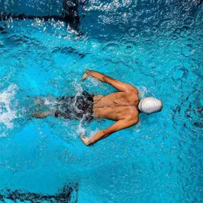 Schwimmer von oben