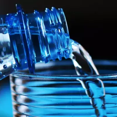Wasser,Selters,kohlensäurehaltiges Wasser,gesund,ungesund