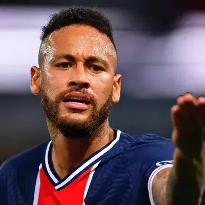 Könnte Neymar der 1. Liga verwiesen werden, wenn sich seine rassistischen Beleidigungen gegen Sakai bestätigen?