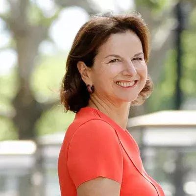 Claudia Obert spricht ganz offen über ihr erstes Mal