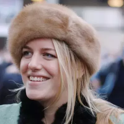 Schwester von Prinz William und Harry