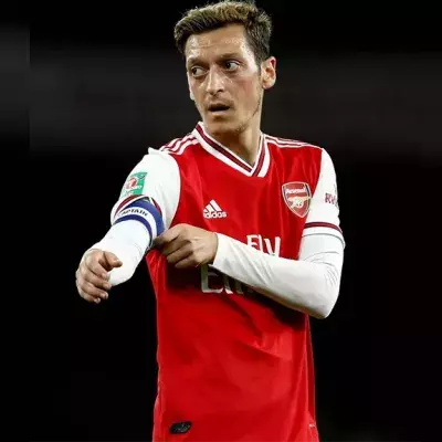 Mesut Özil eckt mal wieder an