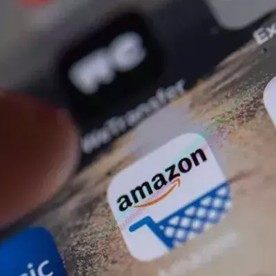 Amazon: 2-Jährige Tochter schnappt sich Handy der Mutter, dann klingelt es an der Tü