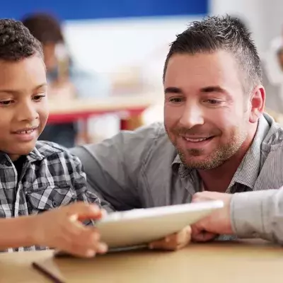 Durch selbstlose Aktion rettet Lehrer seinem Schüler das Leben