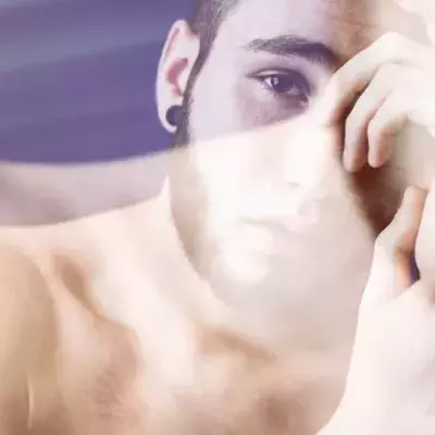 Mann bereut sein Tattoo