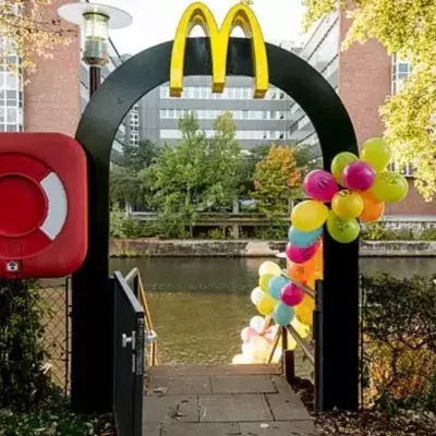 McBoat: Erster McDonald's-Drive In auf einem Boot in Deutschland