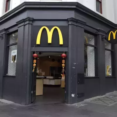 McDonald's: Kind malträtiert Mitarbeiter 