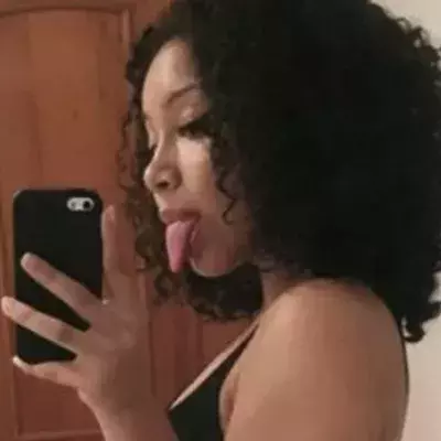 Provokantes Selfie im Badezimmer sorgt für unerwartete Reaktionen