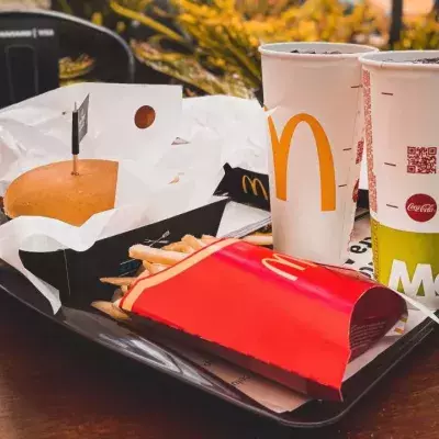 Schräge Vorlieben: Was manche McDonald's-Kunden mit ihrem Essen anstellen