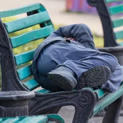 Symbolbild: Sträfling wird Millionär und muss auf der Straße leben