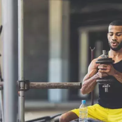 5 Tipps, wie ihr in Zeiten des Coronavirus das Fitnessstudio zu euch nach Hause holt!