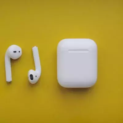 Das zu lange Tragen von AirPods kann Ohrenpilz auslösen