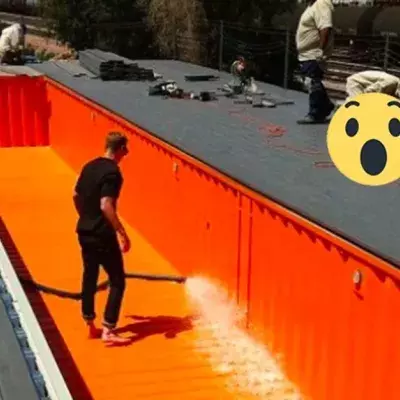 Er stellt einen alten Container in den Garten. Seine Idee ist total clever!