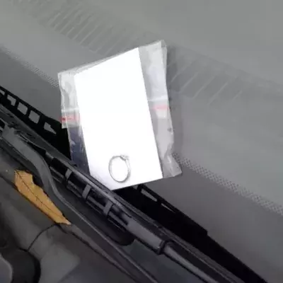 Die Polizei warnt: Das hat es mit dem Ring am Auto auf sich