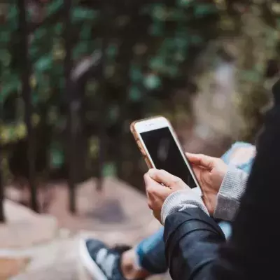 Durch eine perfide Masche versuchen Betrüger über WhatsApp an unsere Daten zu kommen