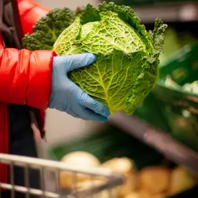 Handschuhe im Supermarkt