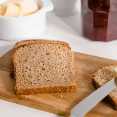 Neue Entdeckung: So streichst du deine Butter richtig aufs Brot