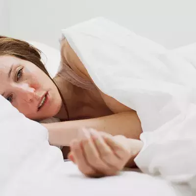Pfeiffersches Drüsenfieber: Symptome, Dauer, Behandlung beim Kind und Erwachsenen