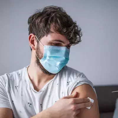 Sowohl Moderna als auch BioNTech schützen vor einer Covid-1Infektion9-
