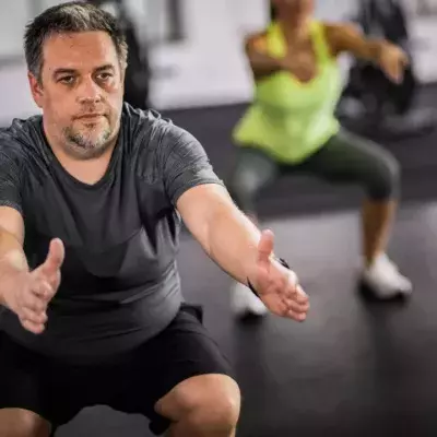 Ultimatives Trainingsprogramm: So wirst du deinen Bauchspeck los