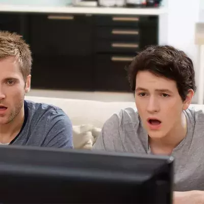 15 Filme und Serien, bei denen die Hauptdarsteller ausgewechselt wurden 