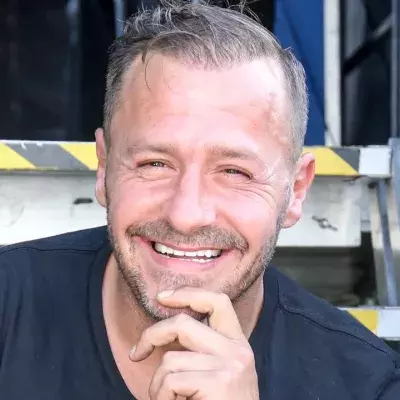 "Alles durcheinander": Bestattungsfirmen sorgen für Chaos auf Willi Herrens Beerdigung 