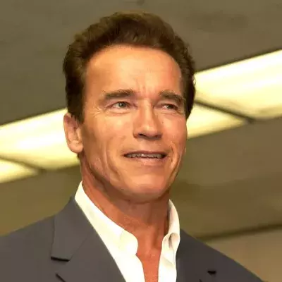 Arnold Schwarzenegger: Seine erstaunliche körperliche Entwicklung vom 17. Lebensjahr bis heute