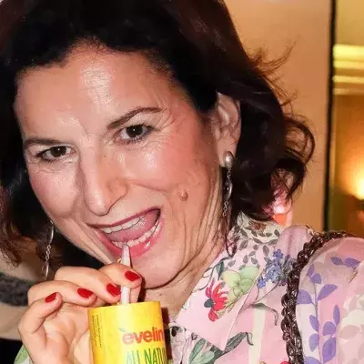 Claudia Obert 