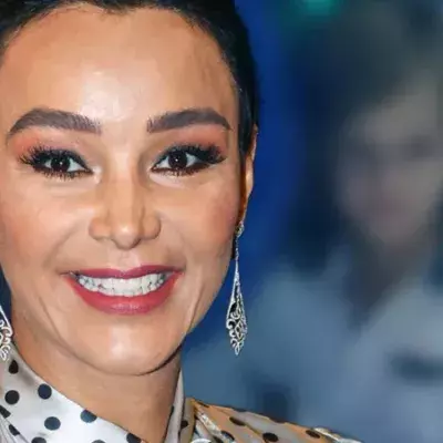 Ausgerechnet neben ihrem Sohn: Verona Pooth sorgt mit Nippelalarm für Aufsehen!